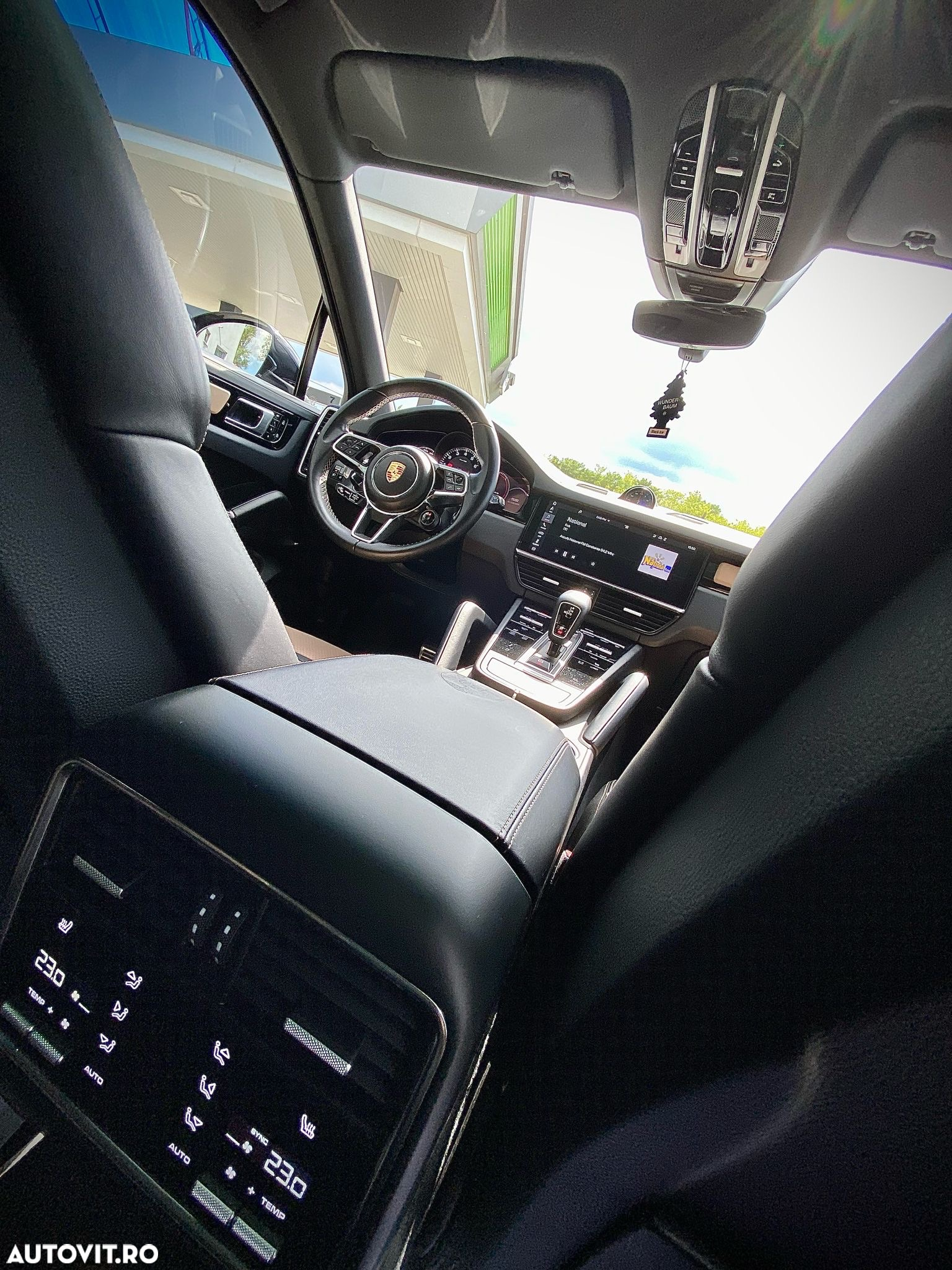 Porsche Cayenne S - 14