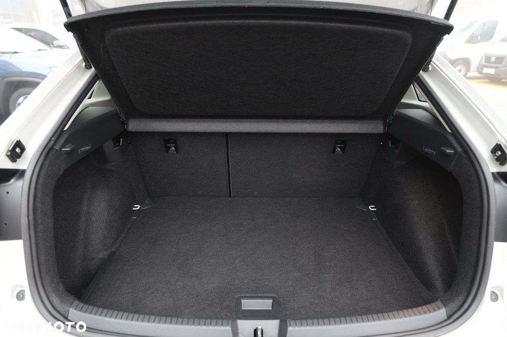 Volkswagen Taigo - 37