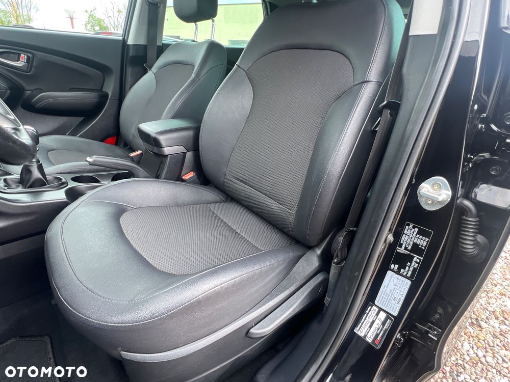 Hyundai ix35 1.6 2WD Fifa World Cup Edition - 12