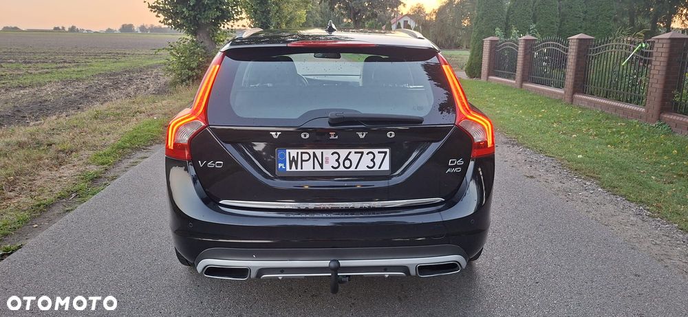 Volvo V60 D6 AWD Plug-in Hybrid Summum - 5