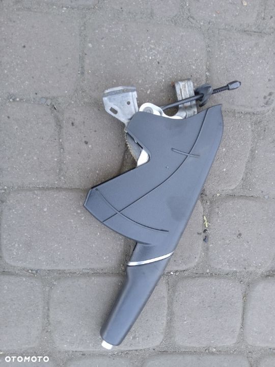 HAMULEC RĘCZNY AUDI A1 8X 10-18 1.6 TDI - 2