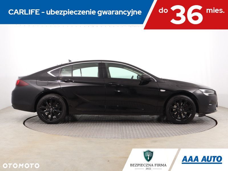 Opel Insignia - 8
