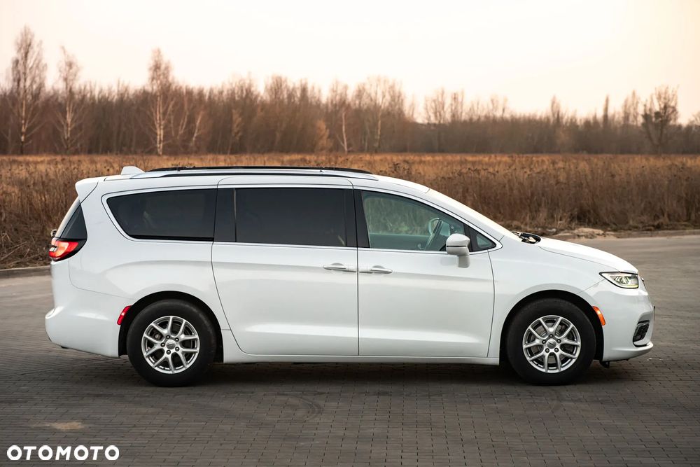 Chrysler Pacifica - 7