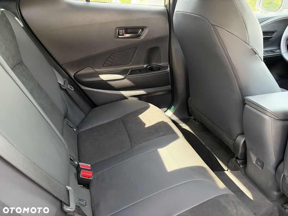 Toyota C-HR 2.0 PHEV Dynamic Force GR Sport - 14