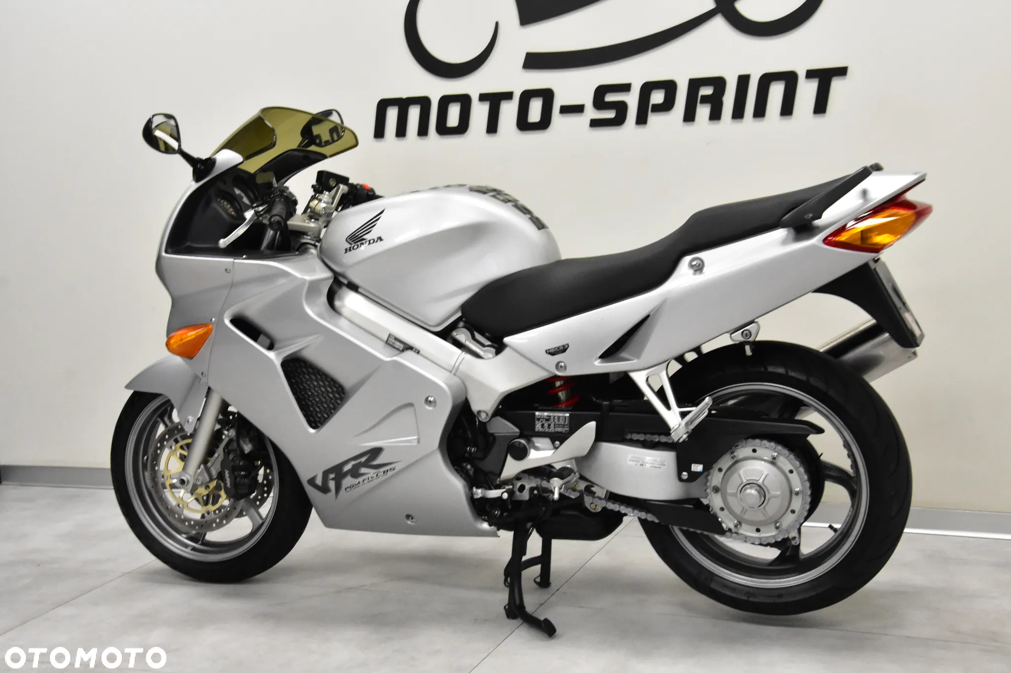 Honda VFR - 6