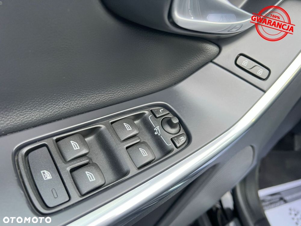 Volvo XC 60 D5 AWD R-Design Summum - 25