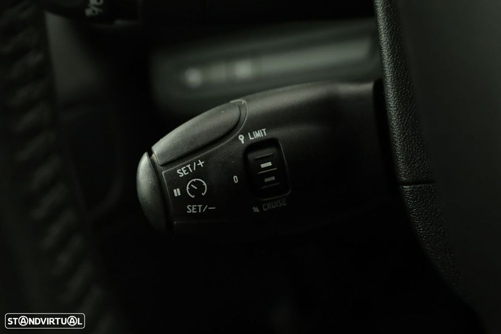 Peugeot 208 1.2 PureTech Signature - 18