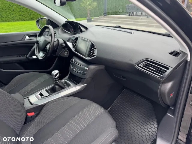 Peugeot 308 - 22