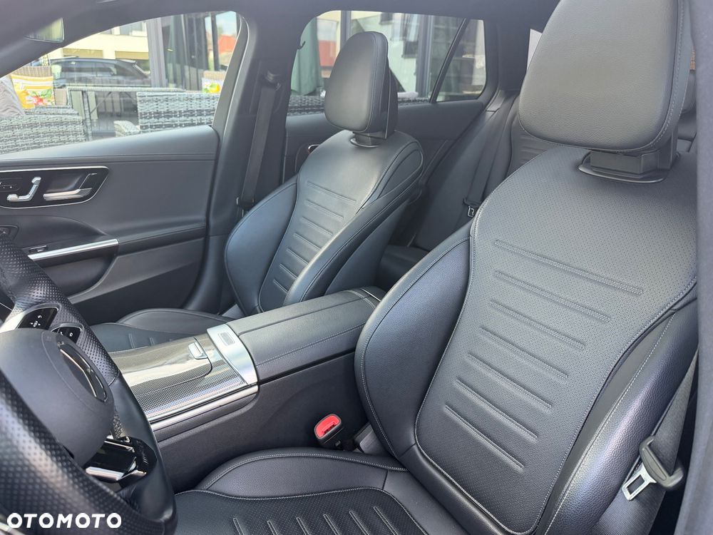 Mercedes-Benz Klasa C 300 d mHEV AMG - 10