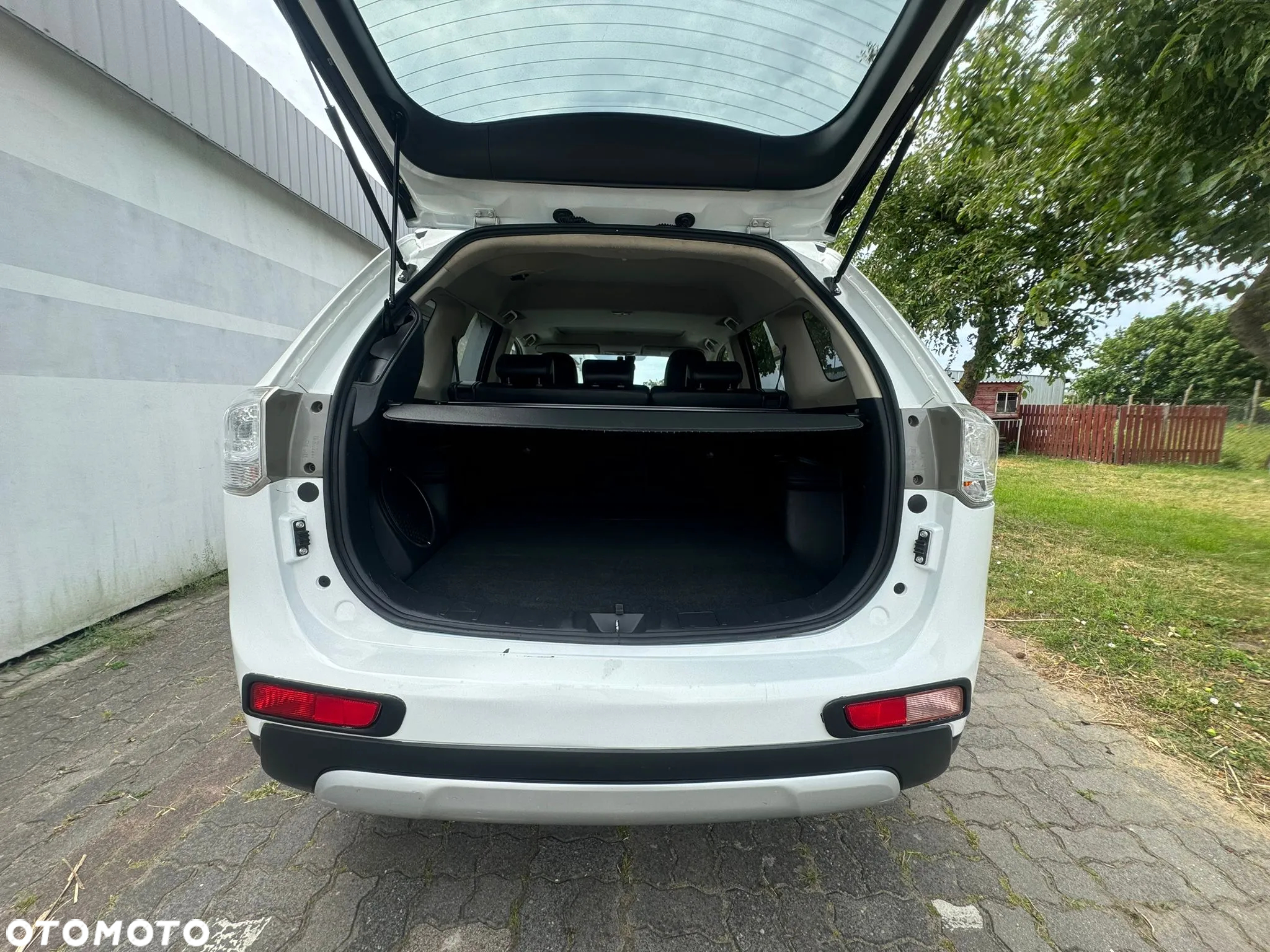 Mitsubishi Outlander - 14