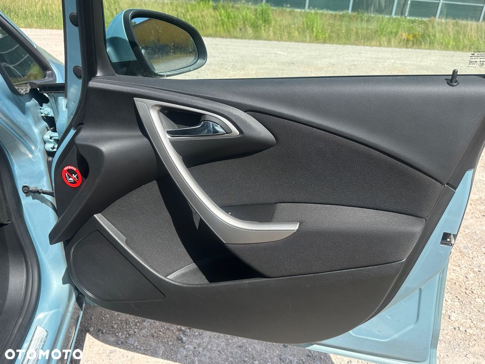 Opel Astra 1.6 Turbo Edition - 33