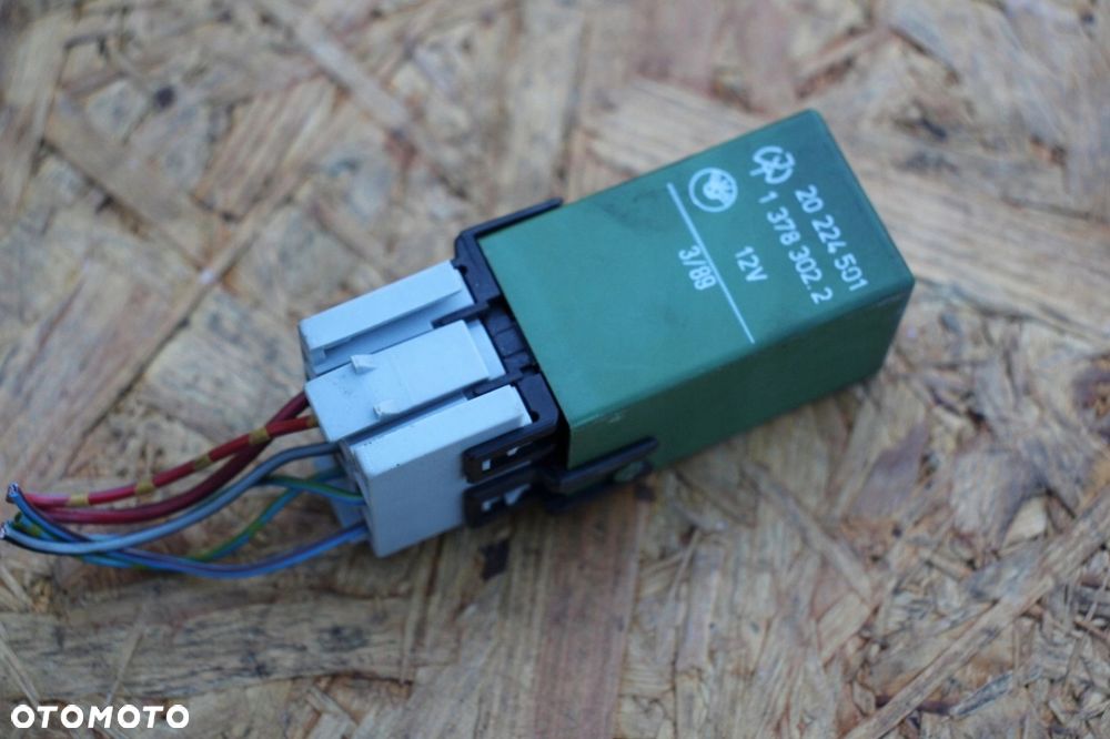 Przekaźnik BMW e31 e32 e34 zielony 1378302 - 1