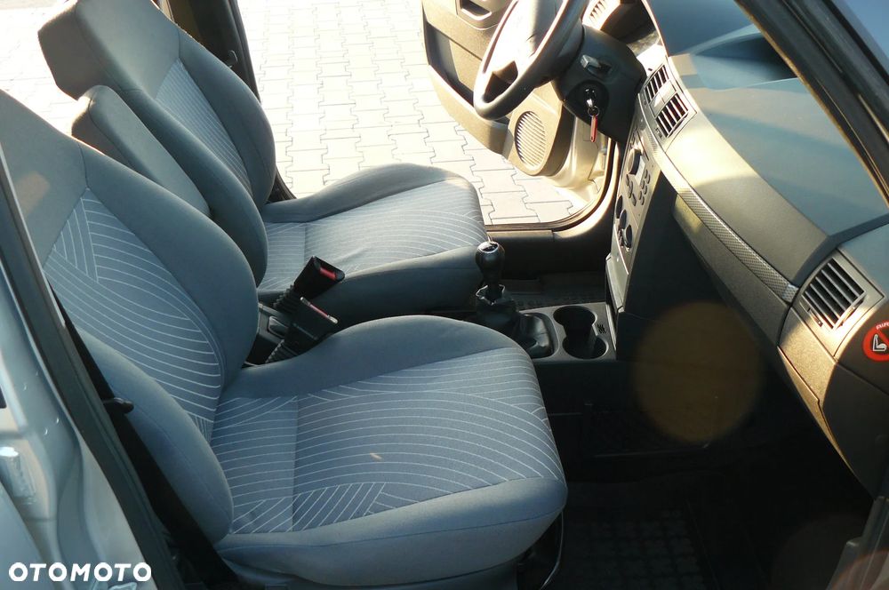 Opel Meriva 1.6 16V - 18