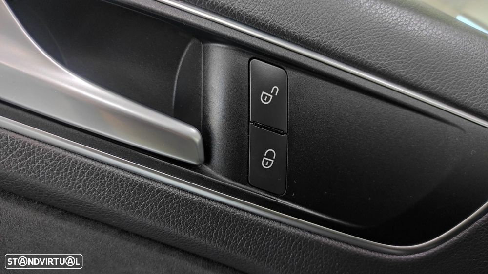 Mercedes-Benz A 200 CDi BE AMG Sport - 40