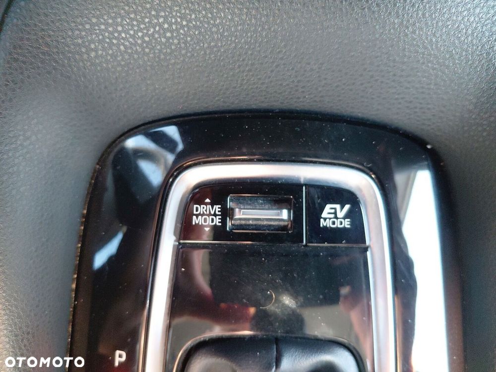 Toyota Corolla 1.8 Hybrid Comfort - 27