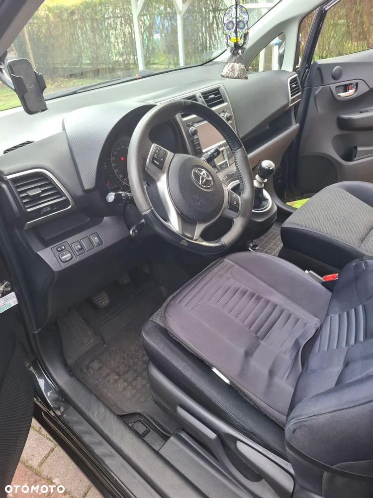 Toyota Verso S 1.4 D-4D Premium - 6