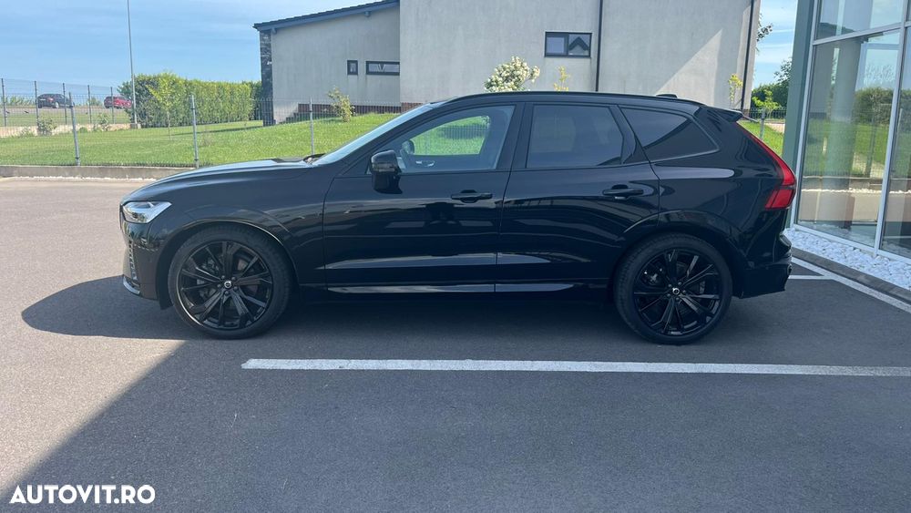 Volvo XC 60 B5 AT AWD MHEV Ultra Black Edition - 19