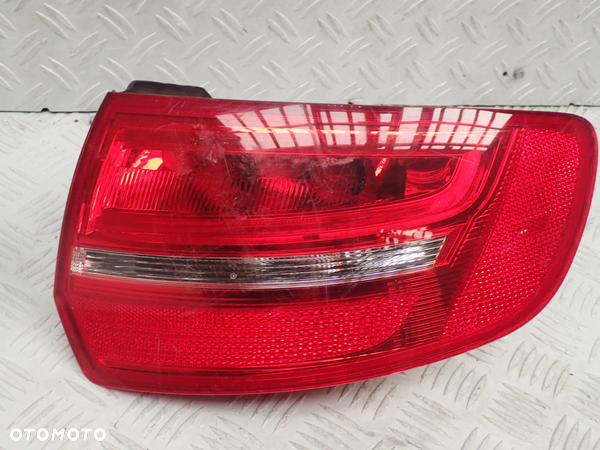 AUDI A3 8P LIFT LAMPA TYLNA PRAWA 8P4945096E