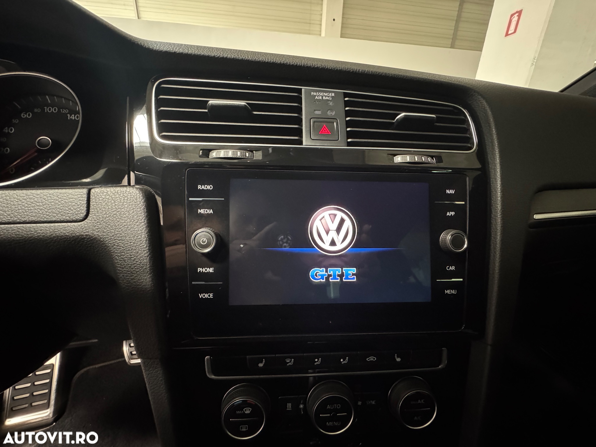 Volkswagen Golf 1.4 GTE Plug-In-Hybrid DSG - 20