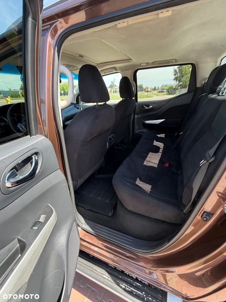 Nissan Navara 2.5 D Platinum Long EU5 - 12