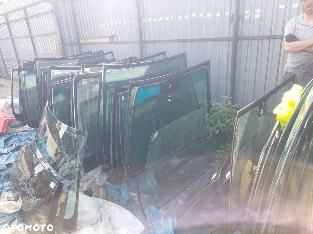 SZYBA CZOŁOWA PRZEDNIA SKODA 105 S I MAZOWSZE - 4