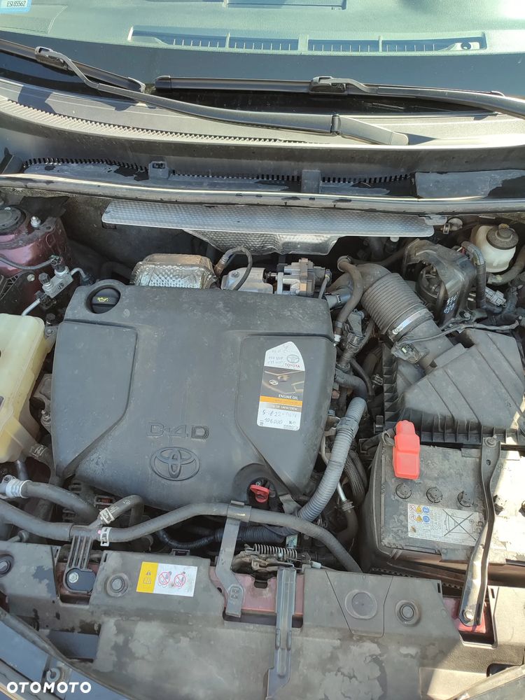 Toyota RAV4 2.0 D-4D Active 4x2 - 6