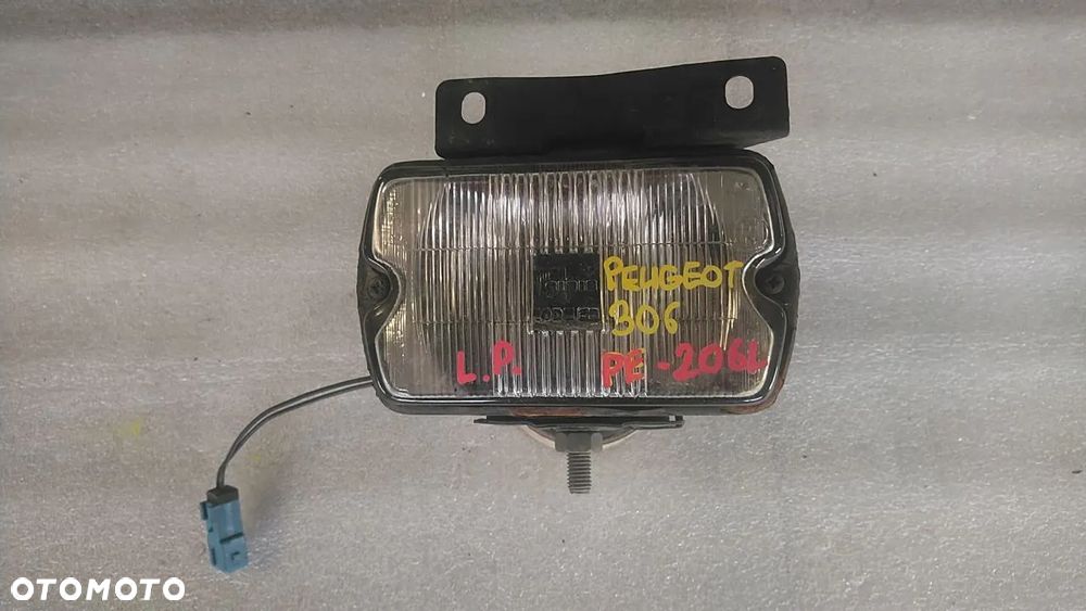 PEUGEOT REFLEKTORY HALOGEN KIERUEK LEWE PRAWE - 21