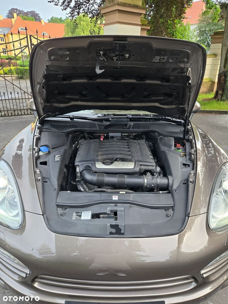 Porsche Cayenne - 6