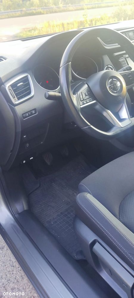 Nissan Qashqai 1.3 DIG-T N-Connecta - 18