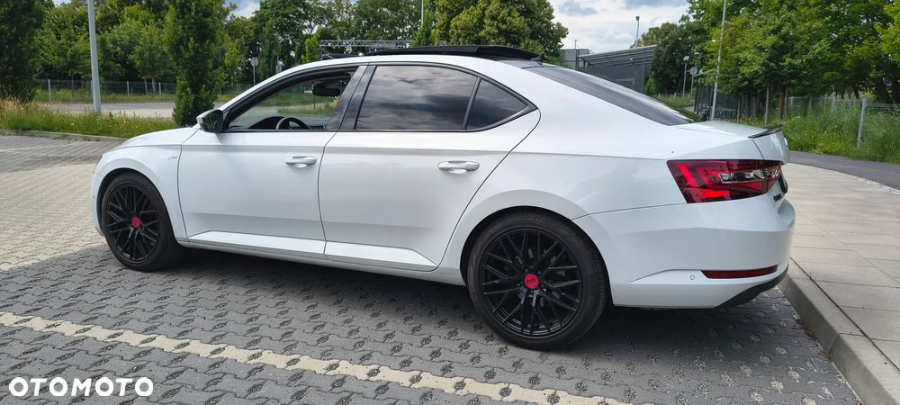 Skoda Superb 2.0 TDI L&K DSG - 7
