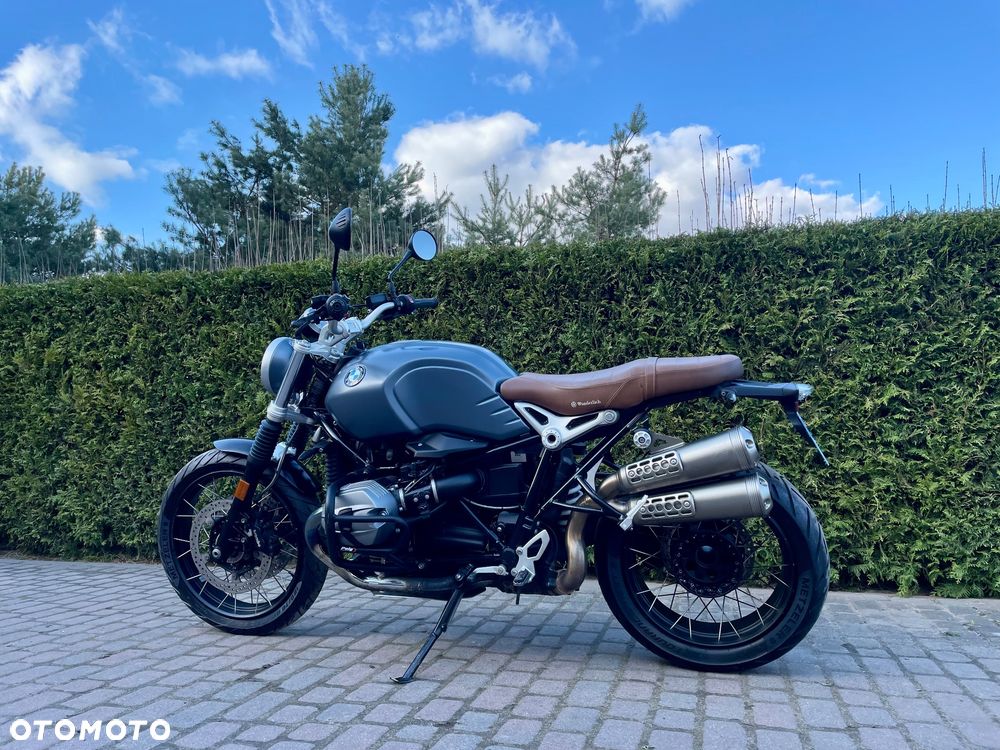 BMW R - 1