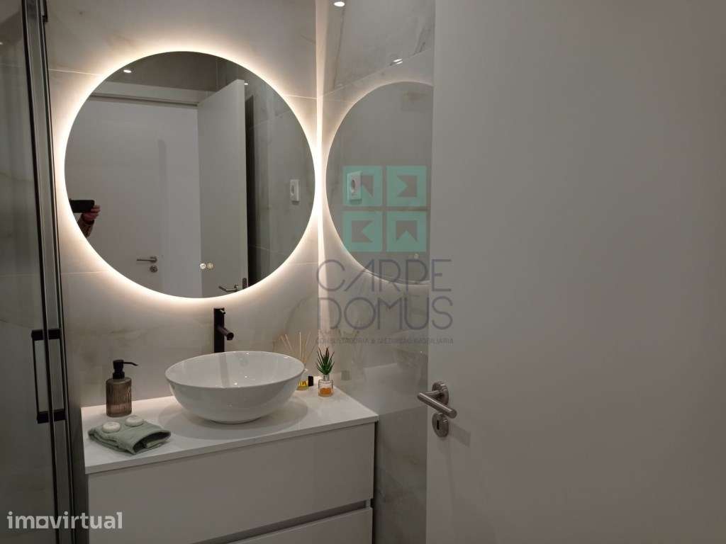 Apartamento T2 - totalmente remodelado, em Benfica - Grande imagem: 5/18