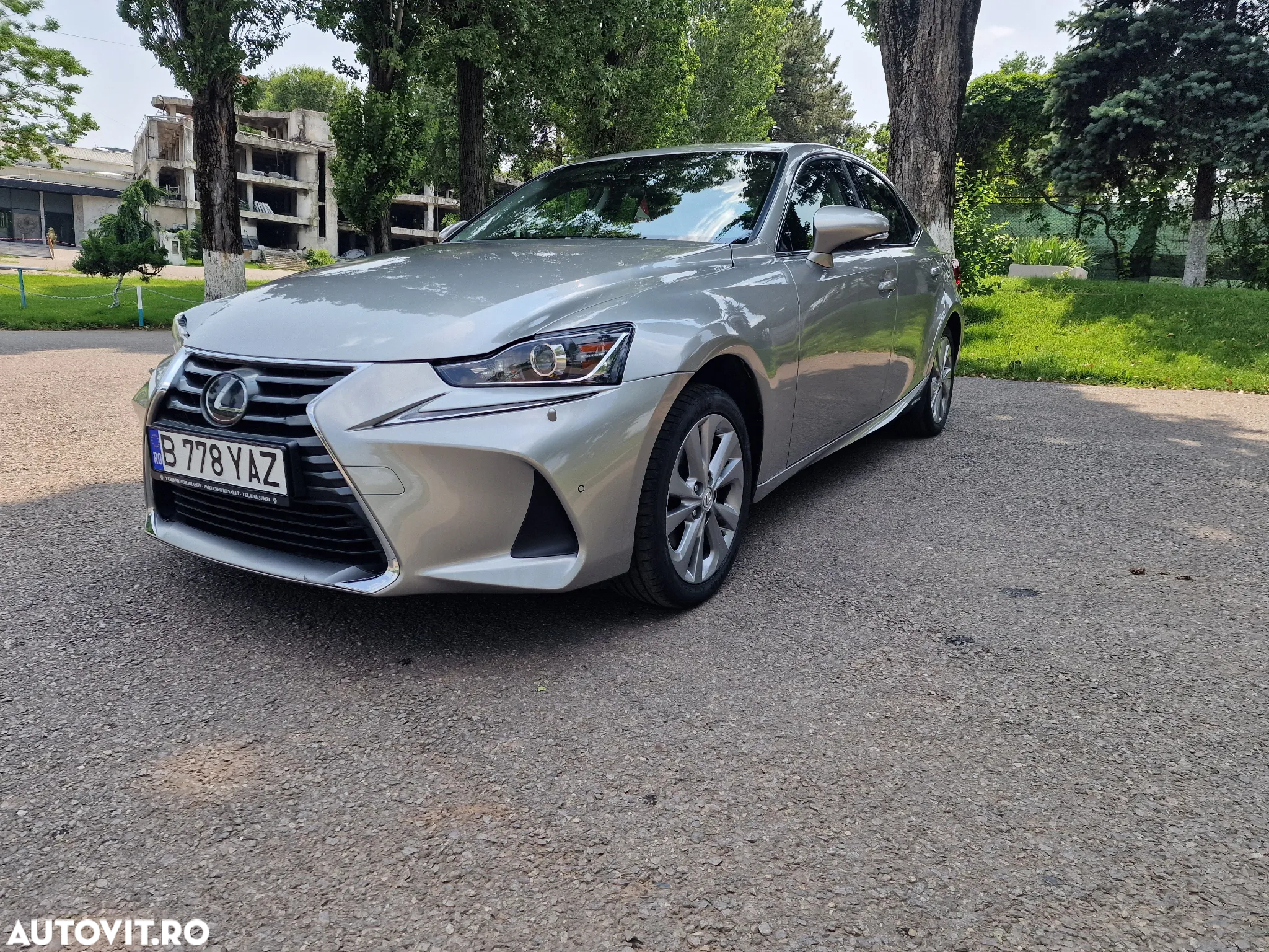 Lexus Seria IS - 2