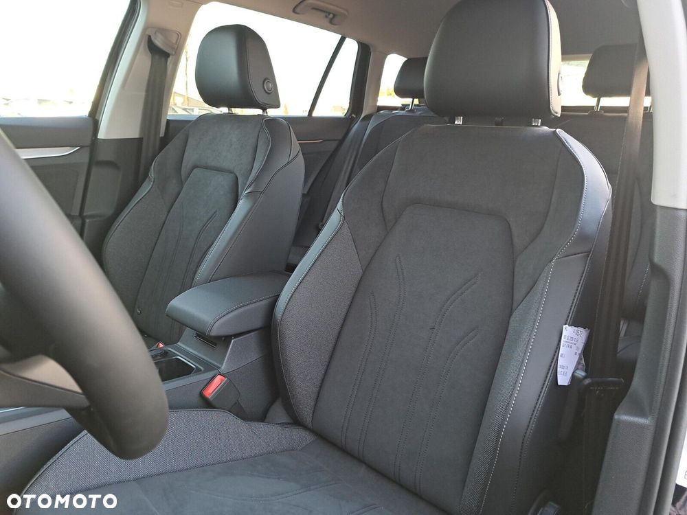Volkswagen Golf Variant - 12