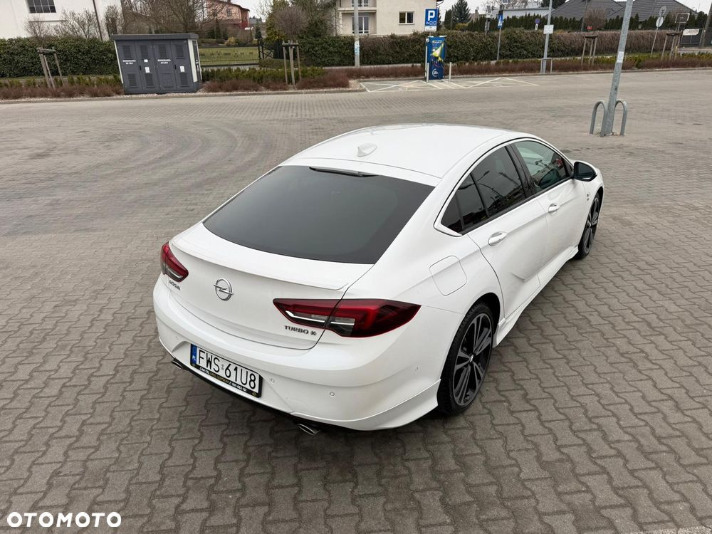 Opel Insignia 2.0 T 4x4 Innovation S&S - 16