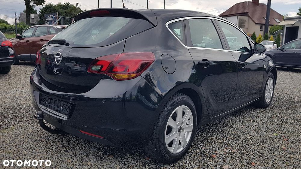 Opel Astra 1.6 Turbo Edition Sport - 3