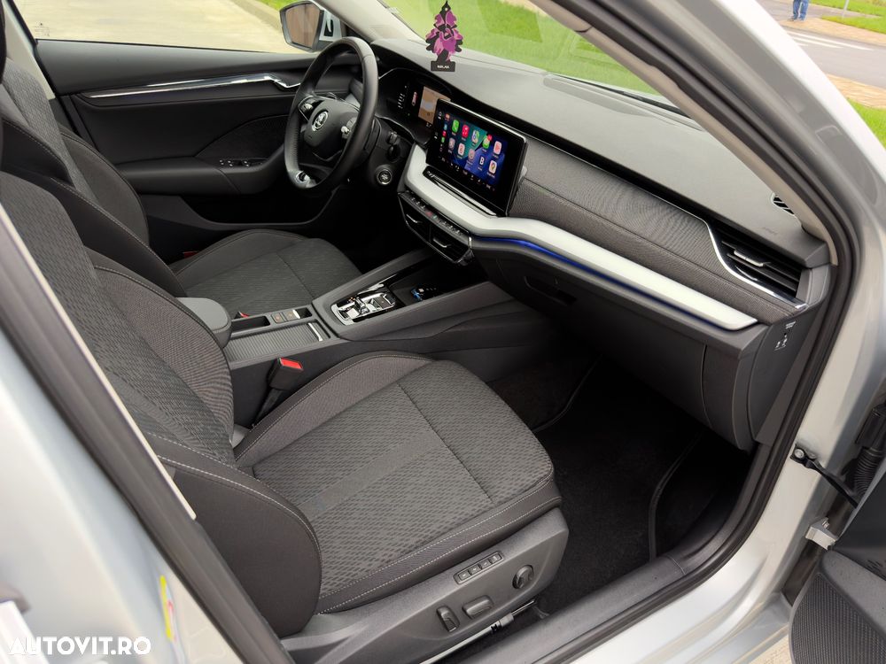 Skoda Octavia 2.0 TDI DSG First Edition - 6