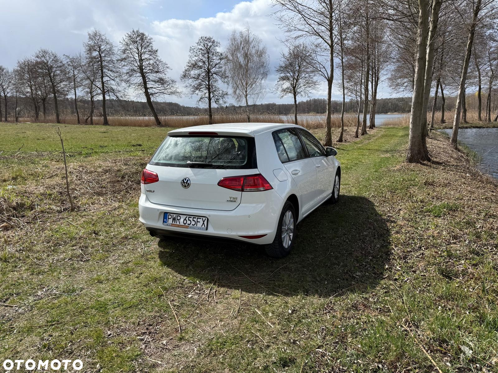 Volkswagen Golf 1.2 TSI BlueMotion Technology Comfortline - 2