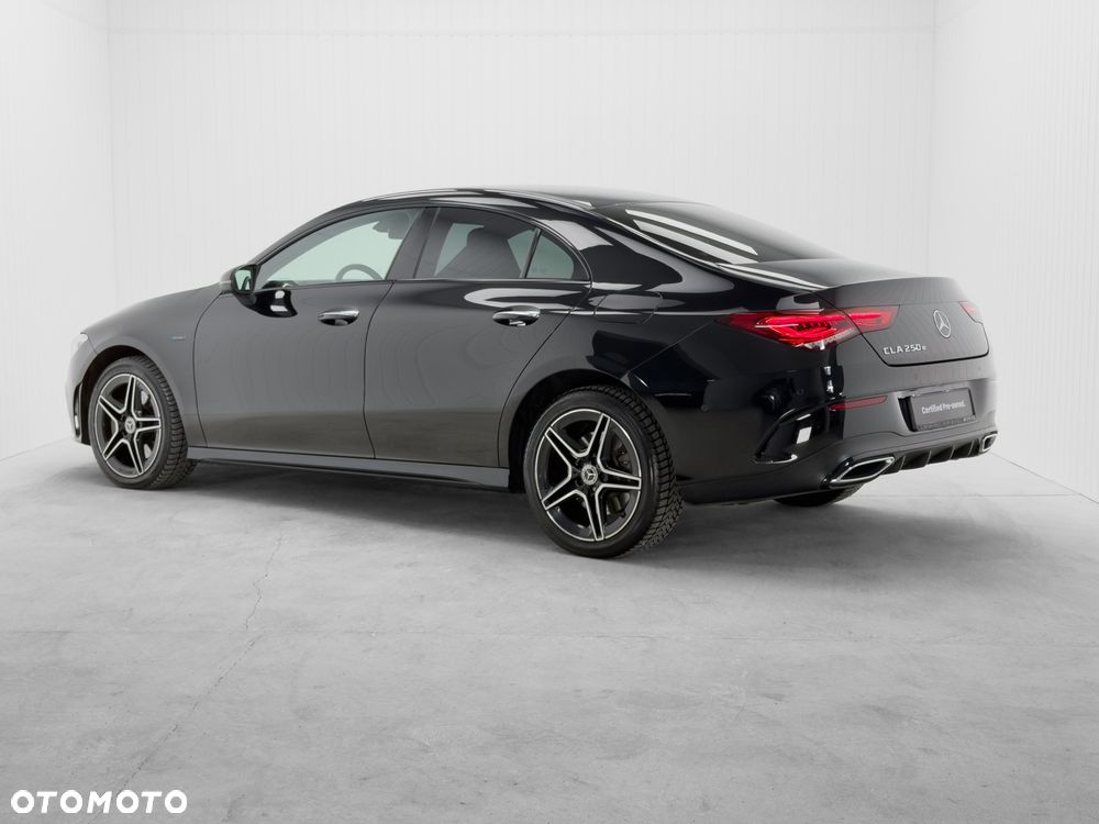 Mercedes-Benz CLA 250 E AMG Line 8G-DCT - 3