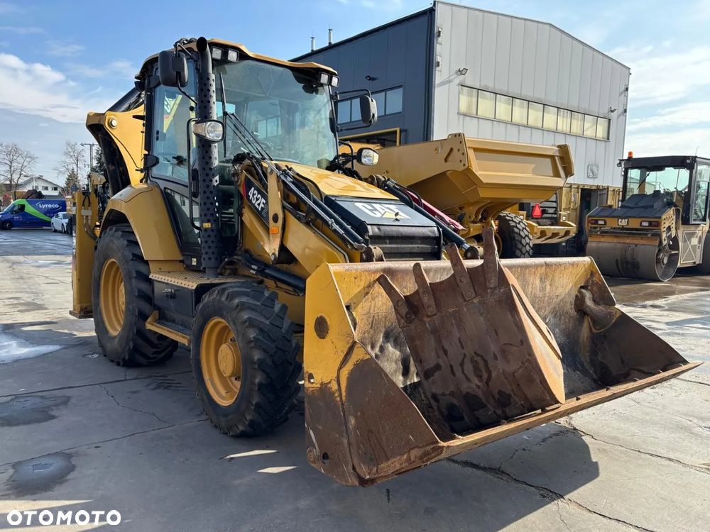 Caterpillar 432 - 3