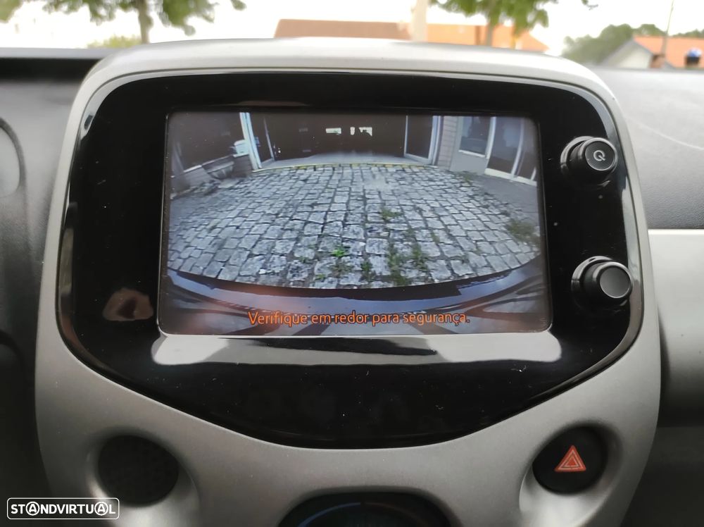 Toyota Aygo 1.0 X-Play Plus+X-Touch - 23