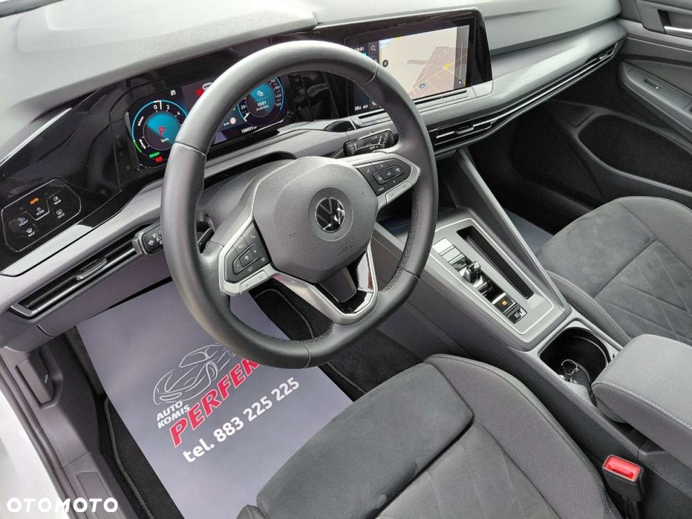 Volkswagen Golf - 13