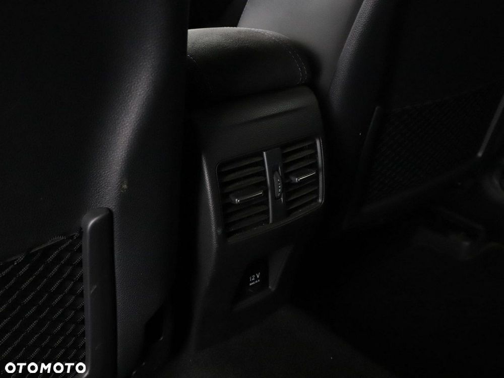 Infiniti Q30 2.0t Sport AWD 7DCT - 36