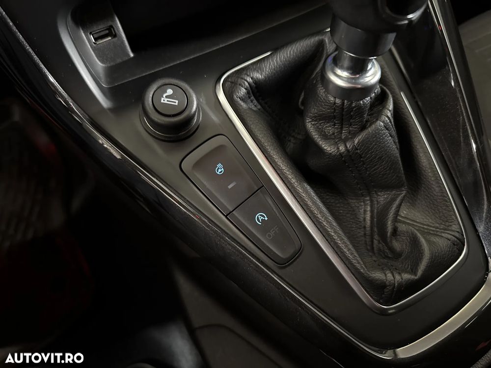 Ford Focus - 18