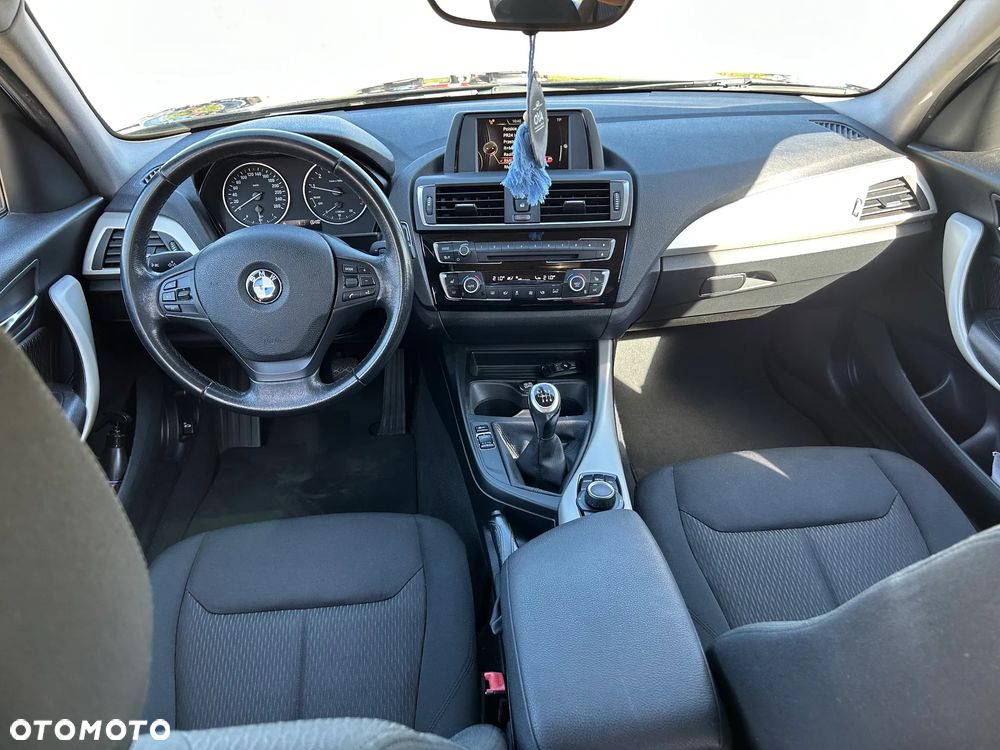 BMW Seria 1 116i - 11