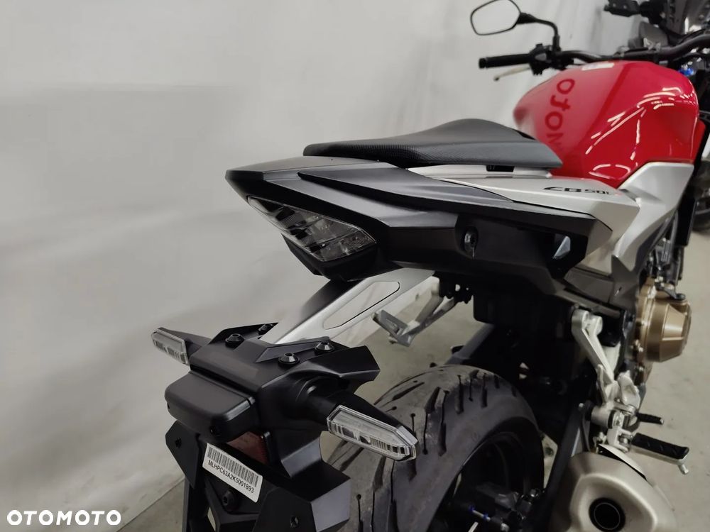 Honda CB - 11