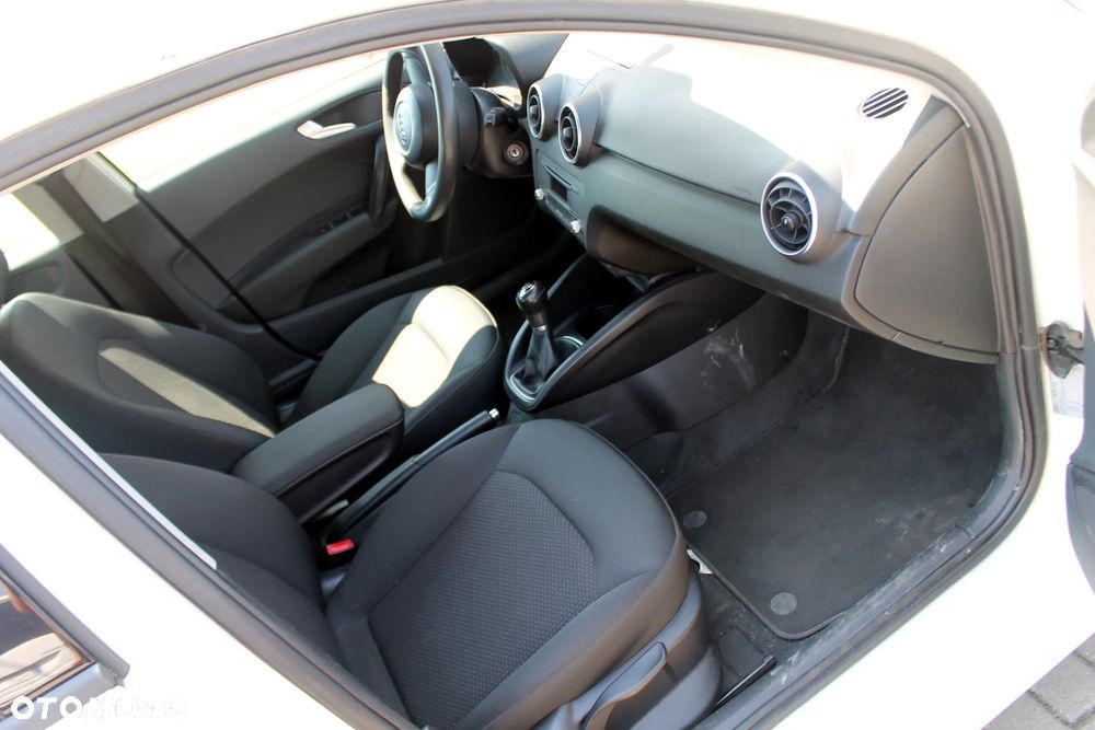 Audi A1 Sportback 1.6 TDI Ambition - 9