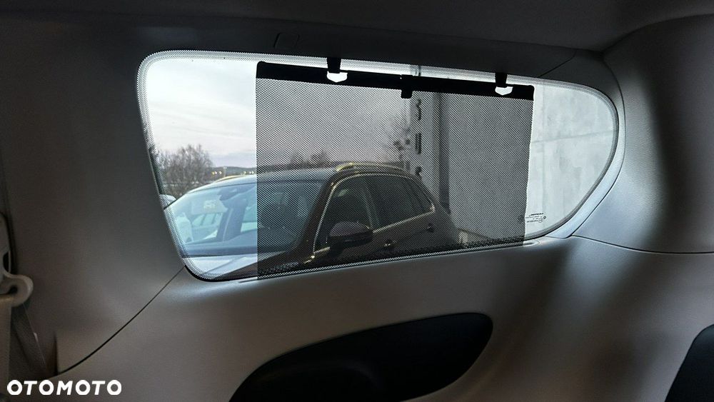 Chrysler Pacifica - 17