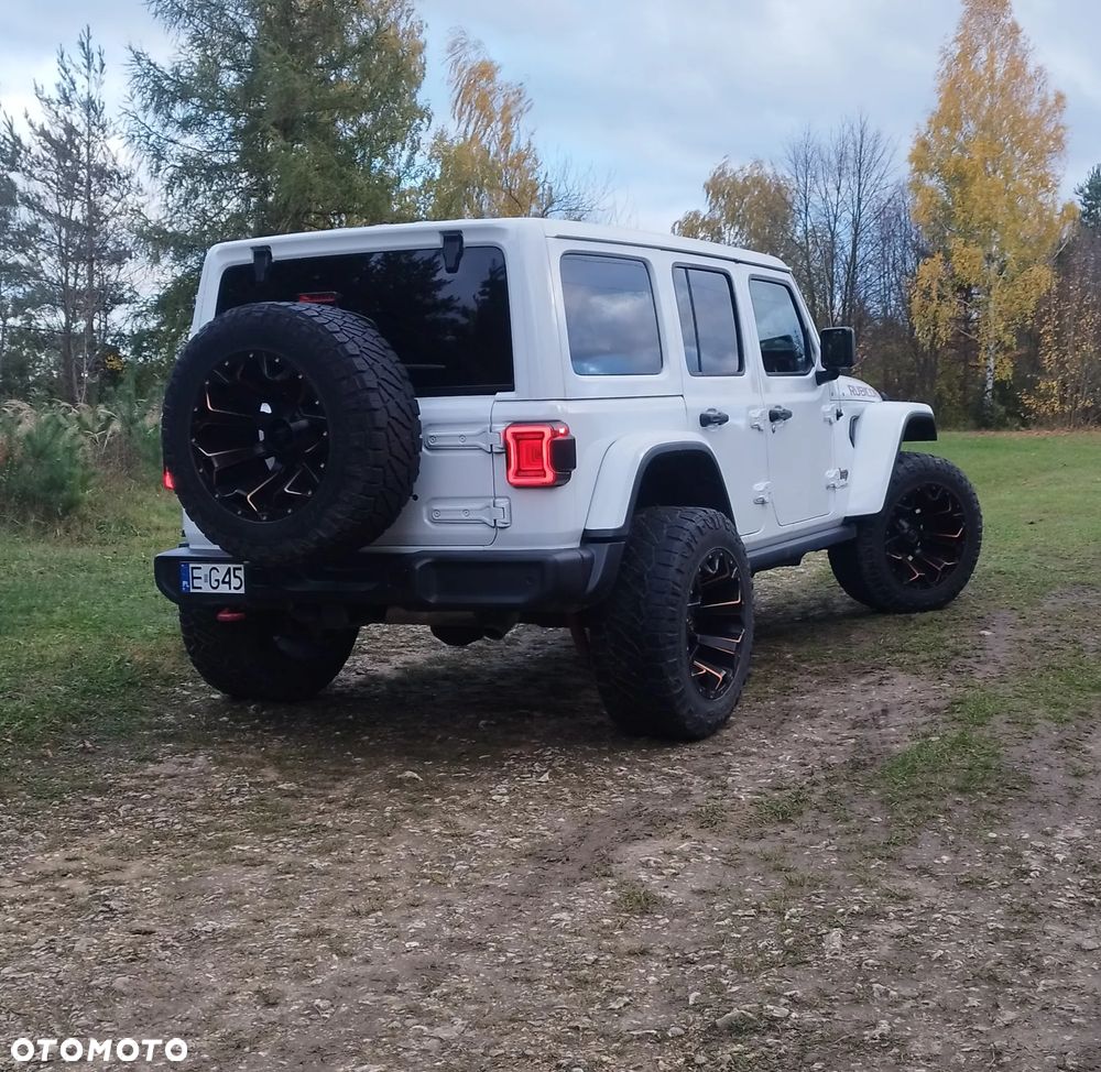 Jeep Wrangler - 5