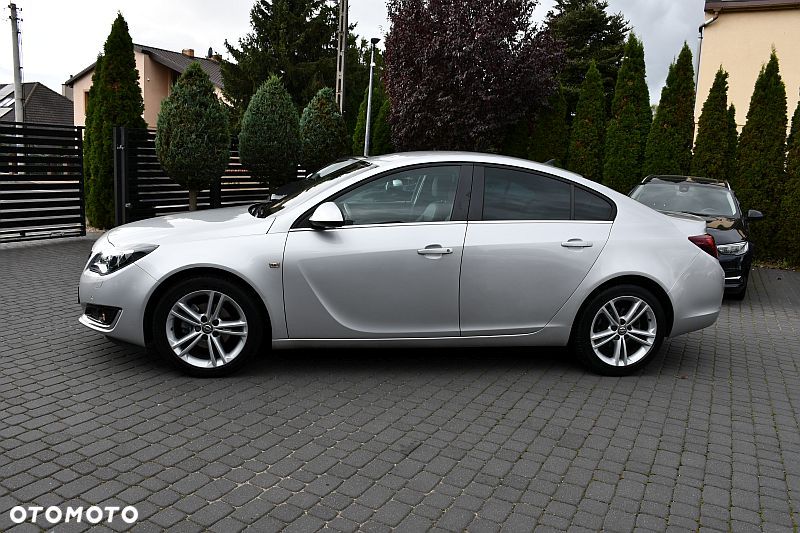 Opel Insignia 1.4 T Cosmo S&S - 30